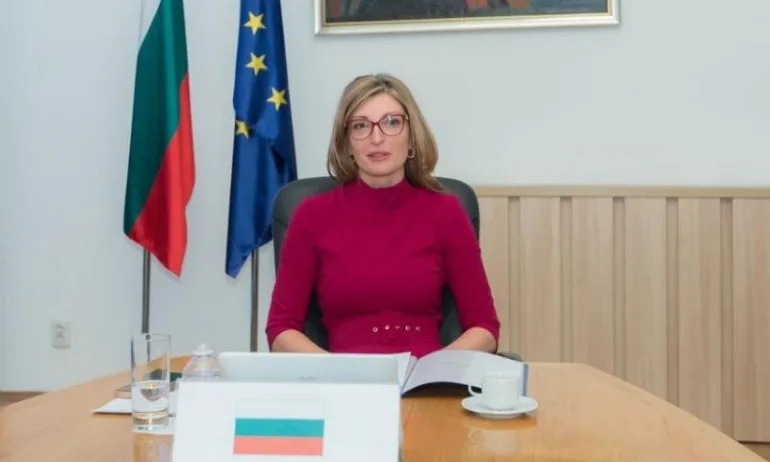 Захариева: Основен приоритет за ЕС остава борбата с разпространението на коронавируса и подкрепата за икономиките - Tribune.bg