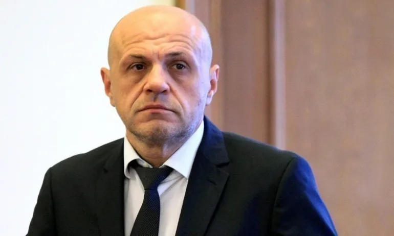 Дончев: Зам.-министър с проблеми със закона не може да изпълнява пълноценно задълженията си - Tribune.bg