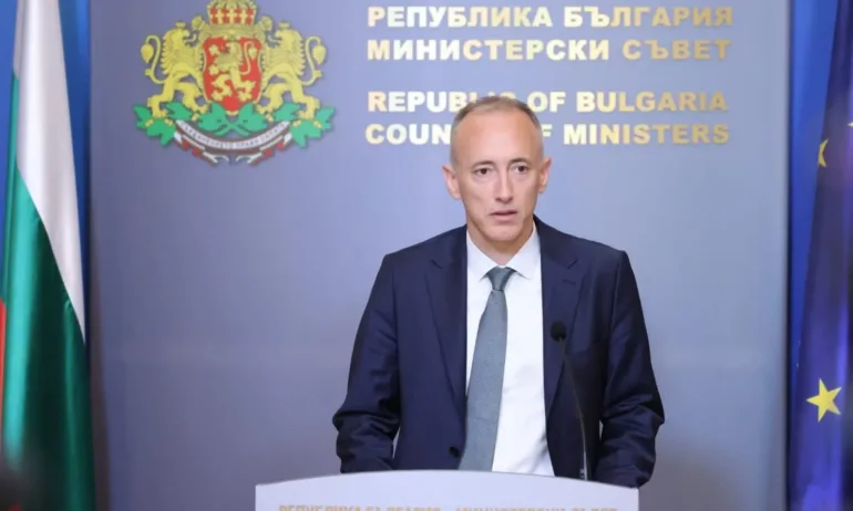 Министър Вълчев: Обучението не е надпревара за оценки, а възможност да откриеш своето място в света - Tribune.bg