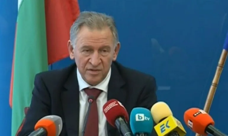 Служебното правителство и Радев нарушават собствената си заповед за зелените сертификати - Tribune.bg