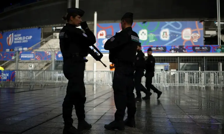 Франция обяви състояние на извънредна тревога, затвориха туристически обекти - Tribune.bg