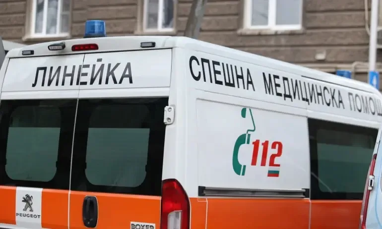 Жена и дете са блъснати след катастрофа между две коли в София - Tribune.bg