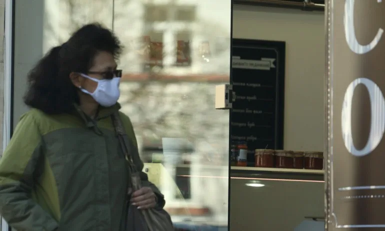 От утре – маските в закрити или на открити обществени места стават задължителни - Tribune.bg