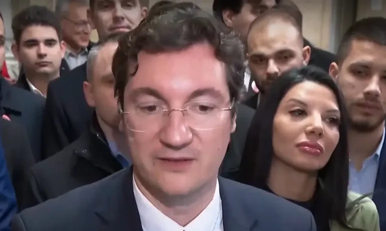 БСП-Обединена левица се регистрира за участие в предстоящия парламентарен вот - Tribune.bg