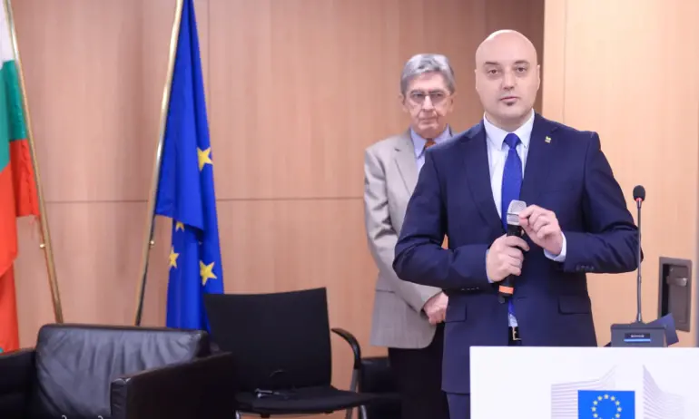 Министър Атанас Славов: Време е за осъдителни присъди за корупция - Tribune.bg