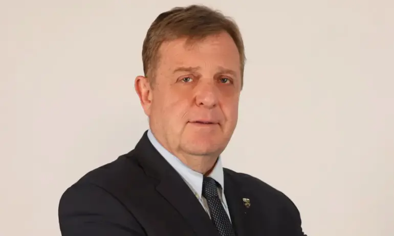 Каракачанов категоричен: Не можем да си затваряме очите и да се правим на политкоректни пред циганските безчинства! - Tribune.bg