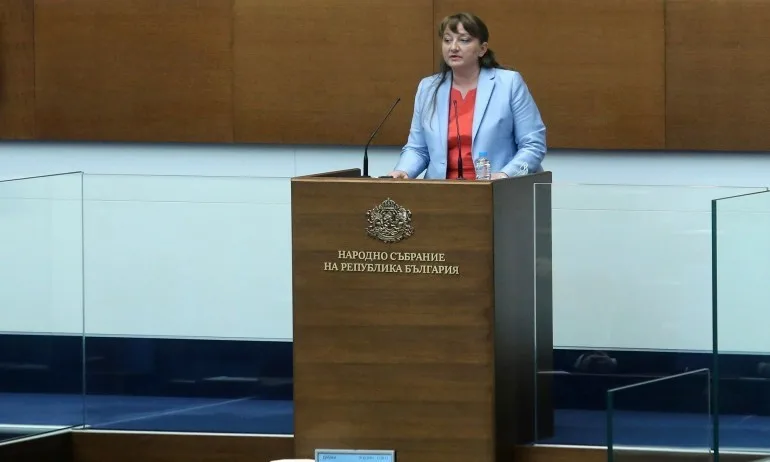 Сачева: Бюджетът на общественото осигуряване е разумен и реалистичен - Tribune.bg