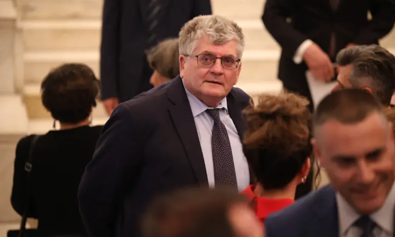 Еленко Божков: Правителството поставя каруцата пред коня с решението за 7-и блок на Козлодуй - Tribune.bg