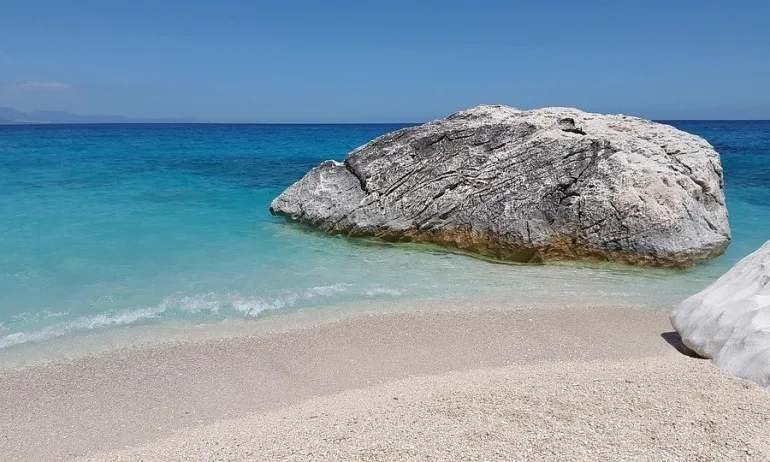 Сардиния конфискува над 10 тона пясък от туристи - Tribune.bg