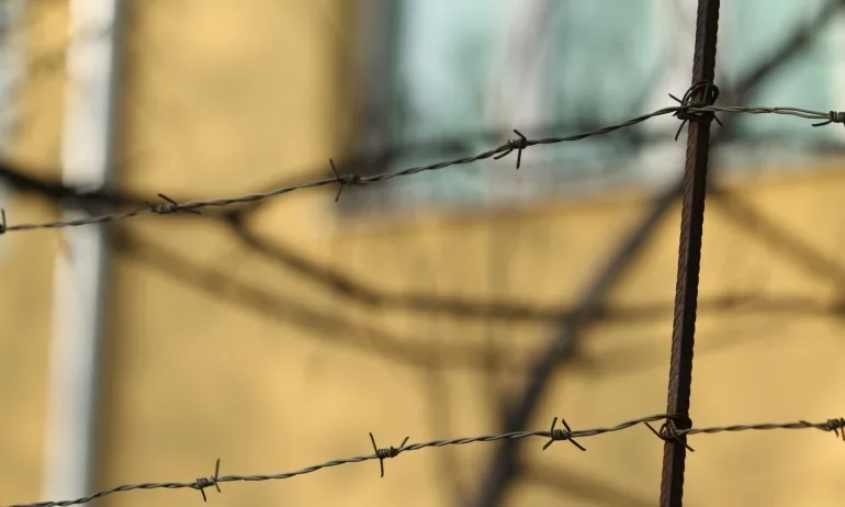 14 избирателни секции в затворите, 13 – в арестите - Tribune.bg