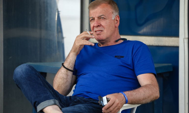 Кандидат-собствениците на Левски оставят Наско Сираков в клуба - Tribune.bg