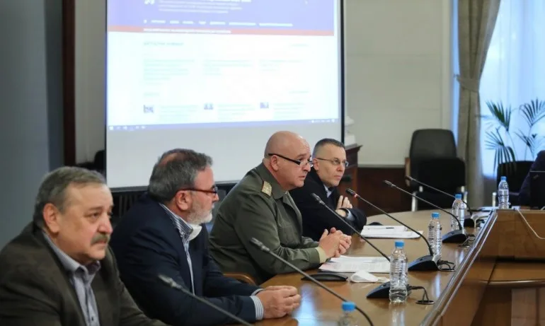 624 са регистрираните заразени с коронавирус, 54-ма са излекувани - Tribune.bg