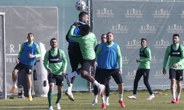 Лудогорец не се даде на Шахтьор Донецк - Tribune.bg