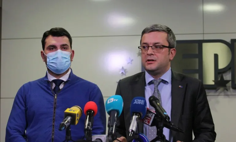 ГЕРБ отговори на Радев: Не ни тревожи датата 4 април, няма да променим изборното законодателство - Tribune.bg