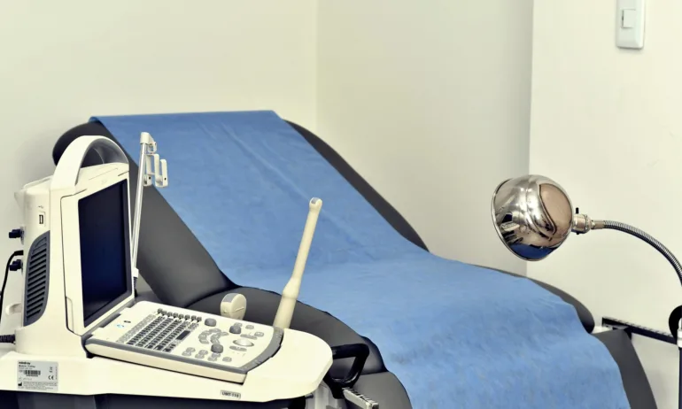 Кадри и от гинекологичен кабинет изтекли в сайтове за възрастни - Tribune.bg