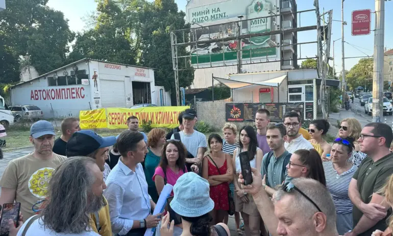 Граждански протест срещу ремонта на ул. "Опълченска" в София - (СНИМКИ)
