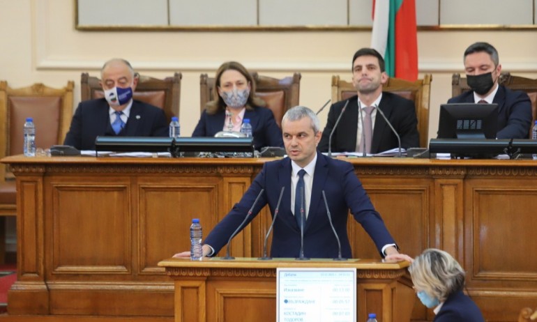 „Ние няма да подкрепим кабинета „Петков“, каза Костадин Костадинов от