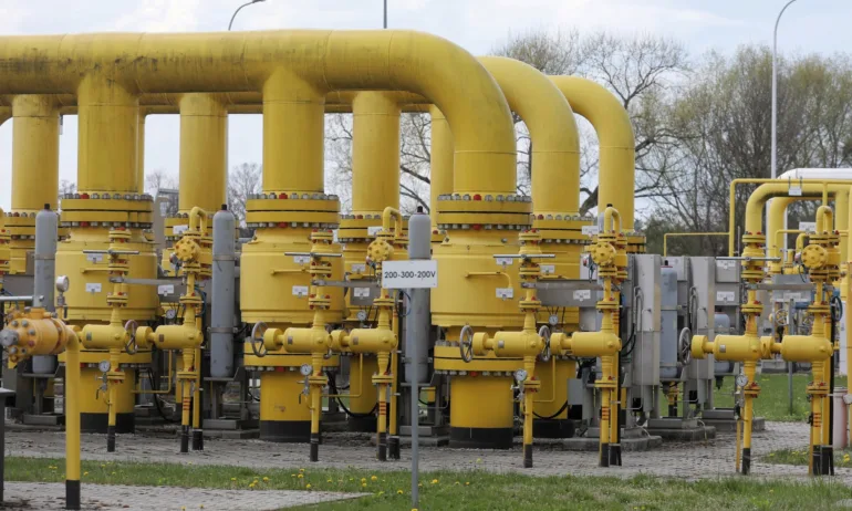 Газът в Европа подмина 2800 долара за 1000 куб. м за пръв път от март - Tribune.bg
