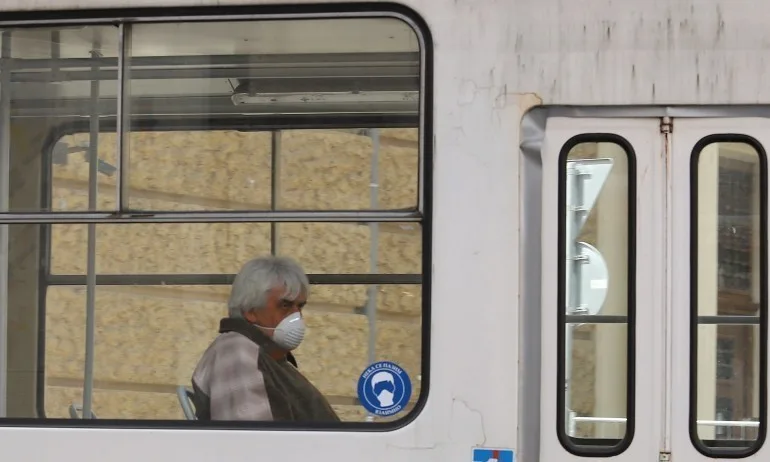 Вирусолог: Носете винаги маска в закрити обществени места - Tribune.bg