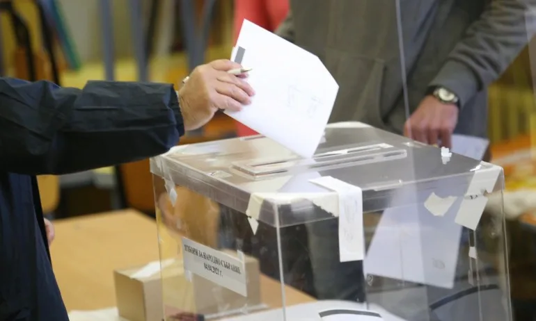 Полицията проверява сигнал за контролиран вот във Варна - Tribune.bg