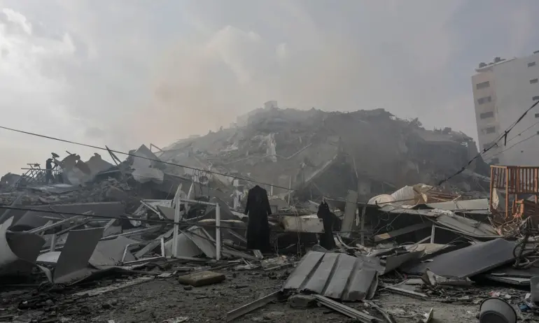 Израел удари най-големия бежански лагер в Газа с подновени въздушни