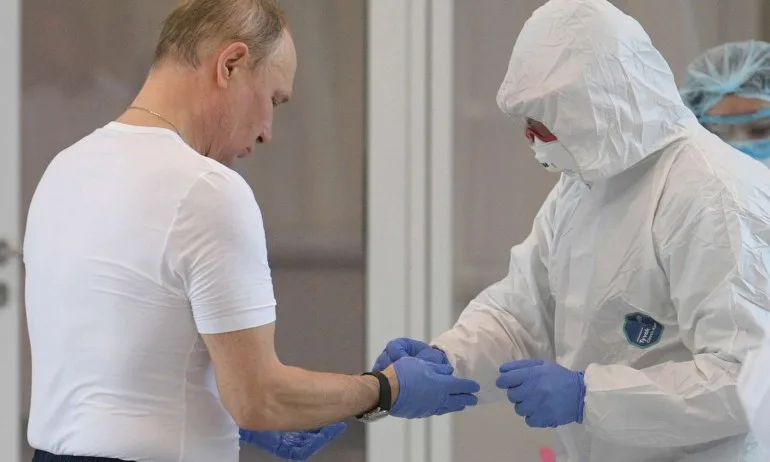 Руски медици: Сами си шием маски от марли, а Путин праща самолети за Италия - Tribune.bg
