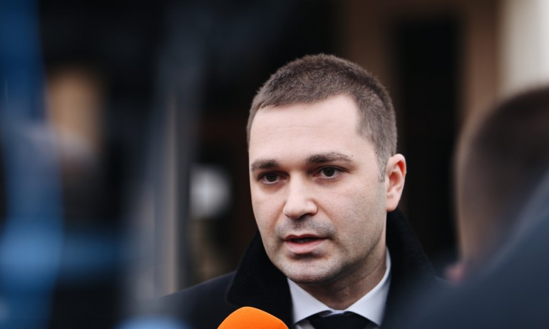 Заради златните паспорти: Прокуратурата влезе в три министерства, проверява за ОПГ в Агенцията по инвестиции (ВИДЕО) - Tribune.bg