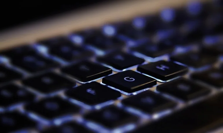 Заради лъжи в Деня за размисъл: ЦИК глоби informiran.net - Tribune.bg