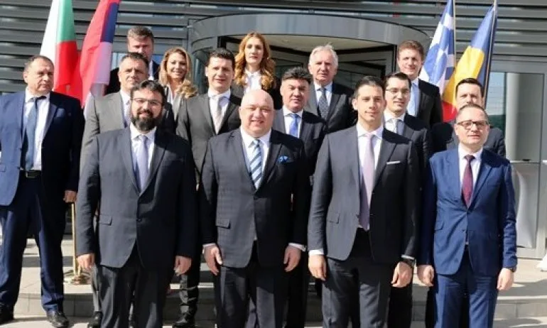 България, Румъния, Гърция и Сърбия подписват Меморандум за организационен комитет за Евро 2028 и Мондиал 2030 - Tribune.bg