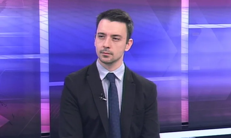 Шкварек: На умнокрасивите не им пука за истината - Tribune.bg