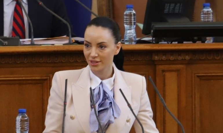 ГЕРБ питат Петков: С танк ли се движи областният управител на Варна? - Tribune.bg