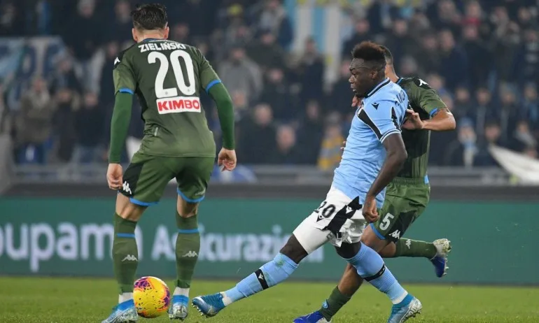 Лацио успя да пребори Наполи благодарение на куриозен гол - Tribune.bg