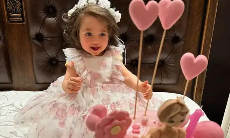 Внучката на Борисов стана на годинка, той ѝ пожела да е здрава и да побеждава - Tribune.bg