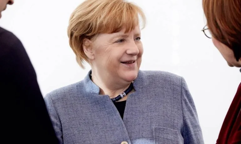 След две десетилетия – Меркел ще се откаже от председателството на ХДС (ОБНОВЕНА) - Tribune.bg