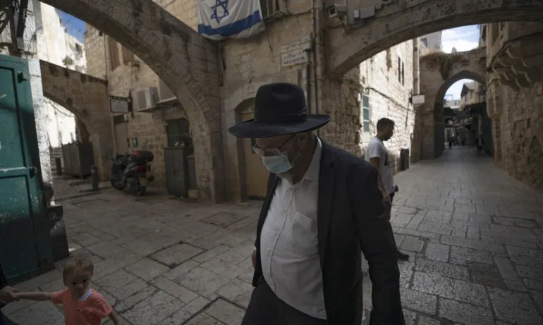 Израел връща маските на закрито заради скок на заразяванията - Tribune.bg