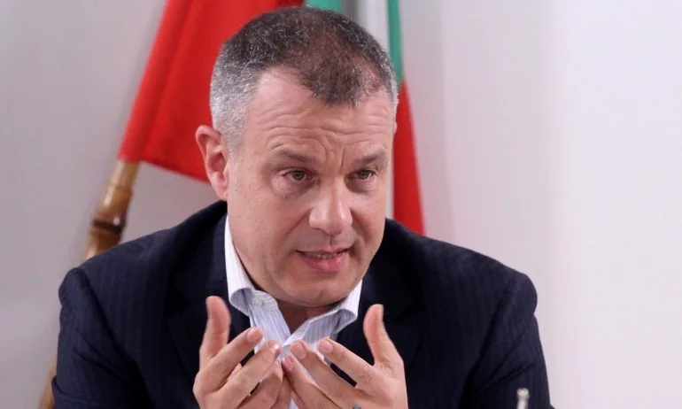 Емил Кошлуков: Свалянето на Живков беше вътрешен преврат, но причините бяха външни - Tribune.bg