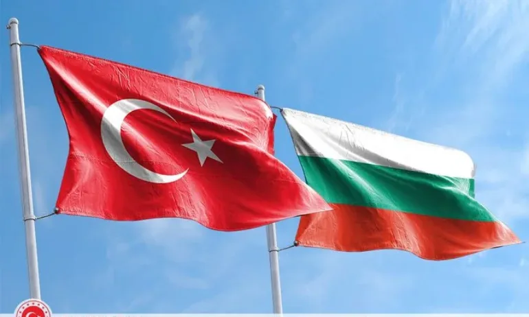 Турция поздрави България за националния празник и благодари за помощта след труса - Tribune.bg