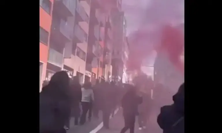 Сблъсъци между кюрди и турци край Европейския парламент в Брюксел (ВИДЕО) - Tribune.bg