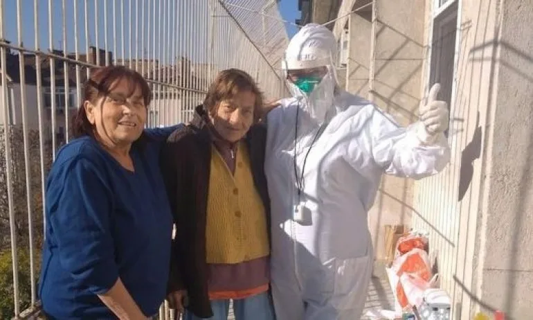 Баба посреща 96-и рожден ден в COVID-отделение - Tribune.bg