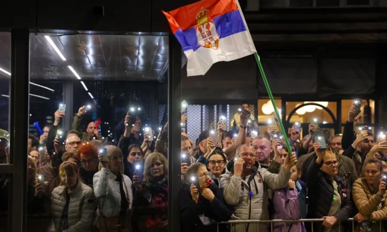 МВнР: Избягвайте пътуване в Сърбия - Tribune.bg