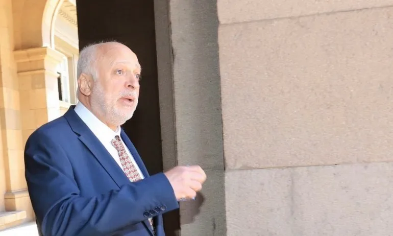 Атанасова: Ковчегоносач и служебен министър иска оставки на ректори, но не знае как се пише образование - Tribune.bg