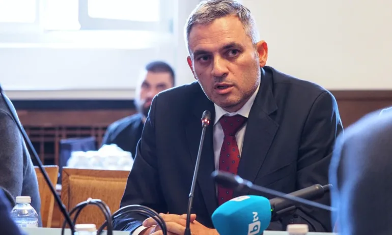 Още един депутат напусна групата на Доган и АПС - Tribune.bg