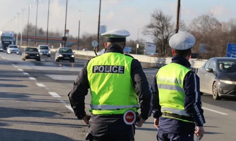 Очаква се интензивен трафик: АПИ призова шофьорите да карат внимателно и да използват алтернативни маршрути - Tribune.bg