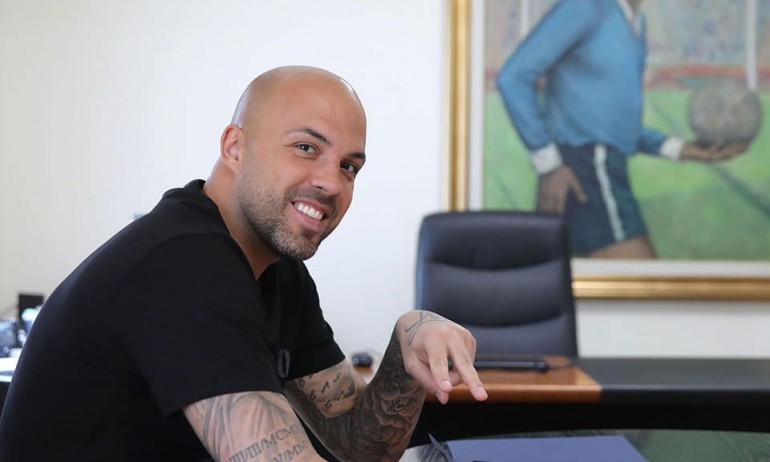 Николай Михайлов преподписа с Левски - Tribune.bg