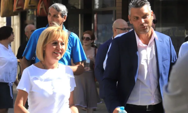 Отцепници от Слави, Манолова и протестъри правят партия, разочаровани са от промяната - Tribune.bg