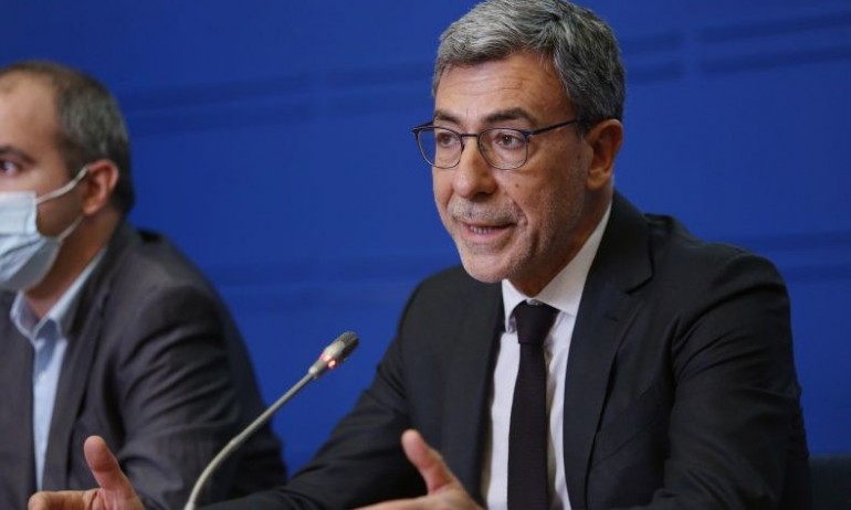 Даниел Вълчев: Случайни хора управляват България - Tribune.bg