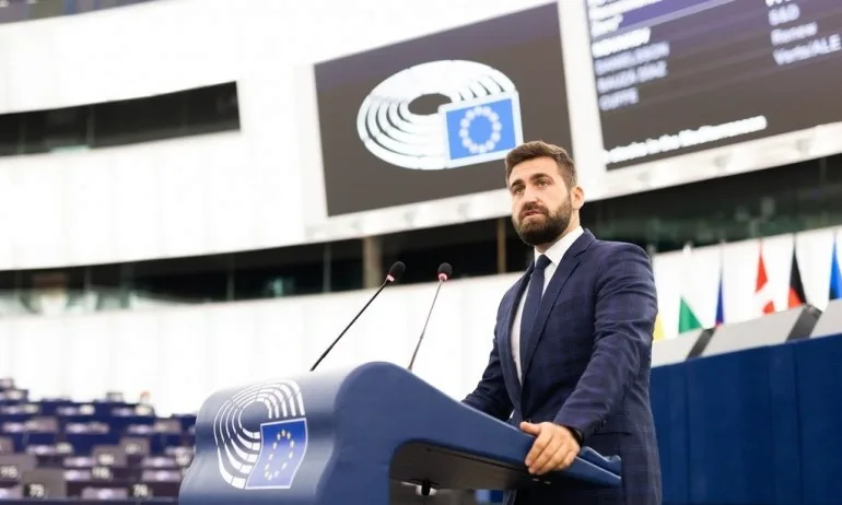 Андрей Новаков: Половината от колите втора употреба в Европа са с манипулирани километражи - Tribune.bg