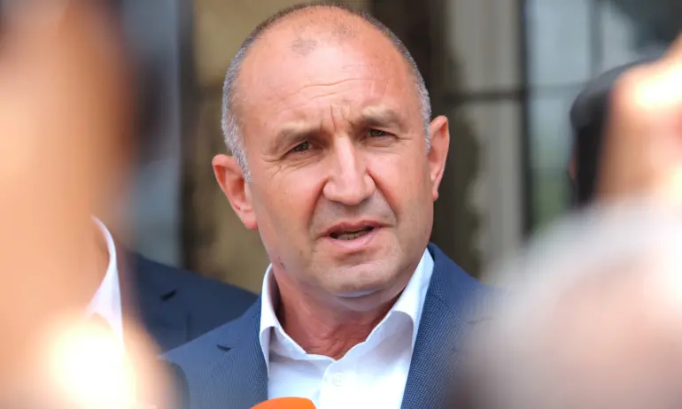 Радев ще присъства на гласуването на кабинета в Народното събрание - Tribune.bg