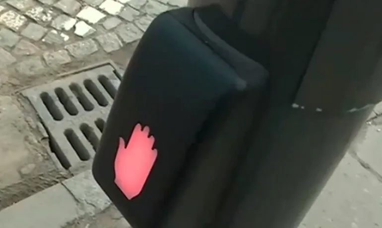 Светофари в София вече са с анти COVID бутони - Tribune.bg