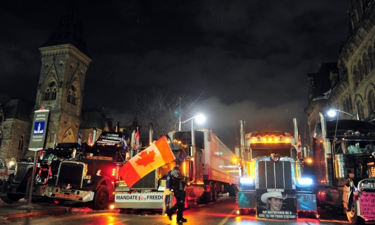 Арести в Отава, полицията предупреди за агресивни протестиращи - Tribune.bg